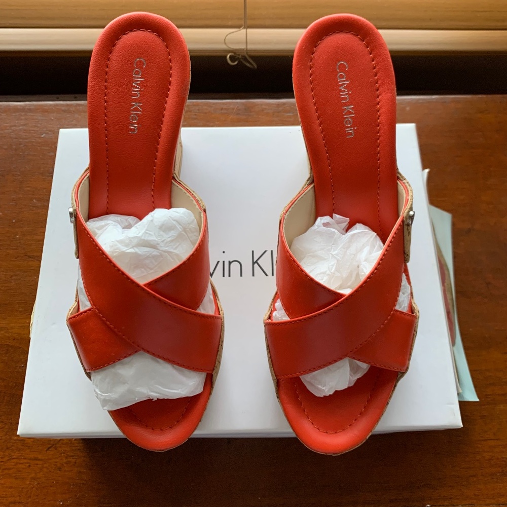 Calvin Klein Wedge Sandals Size 7.5 NWB - Picture 2 of 10